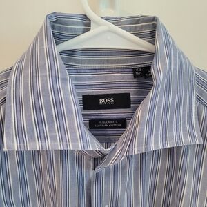 Boss Men's Classic Blue and White Striped Dress Shirt 42